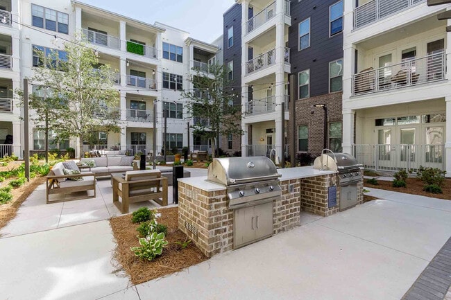 The Felicity on Perry apartments — community photo