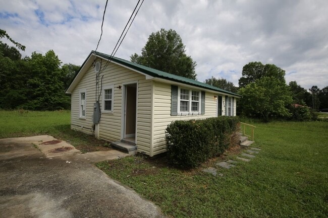 Photo - Charming 2-Bedroom Home in an Excellent Location – Priced to Move!