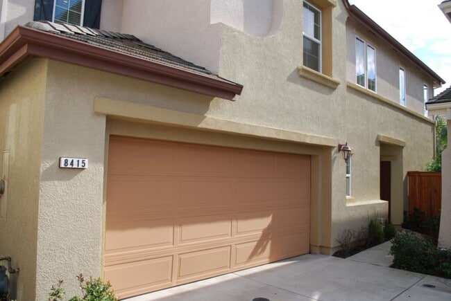 Photo - 8415 Oliva Rd