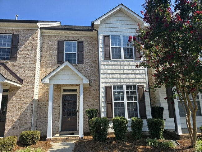 Building Photo - 6 Viburnum Ln
