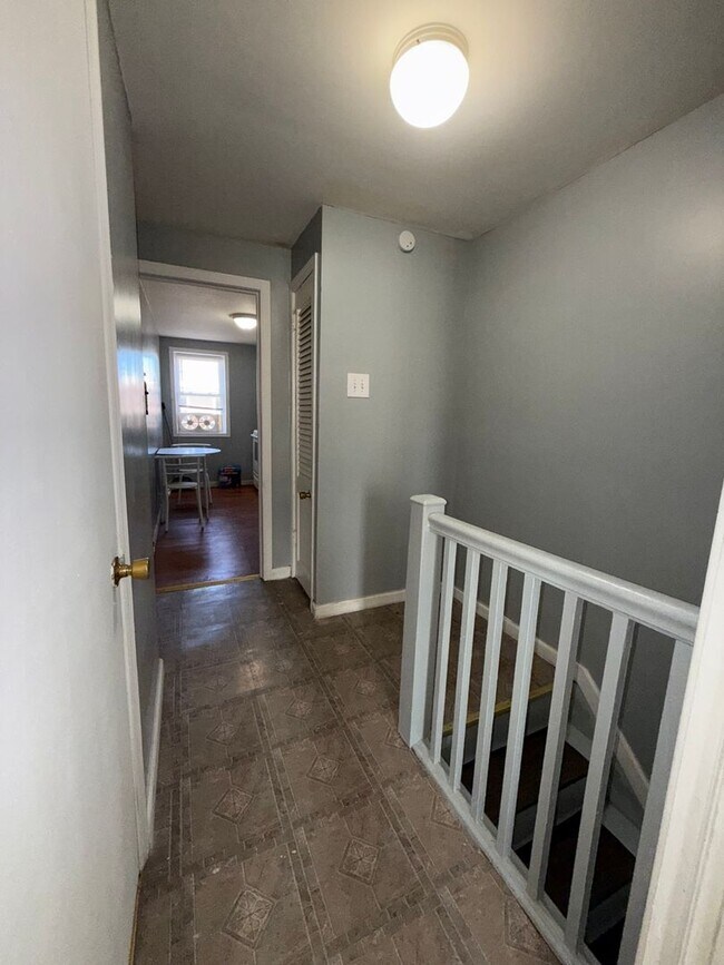 Photo - 3830 Palmetto St Unit 3830 Palmetto St 2nd Floor