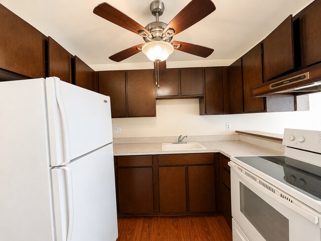 921 N 96th St Unit 13