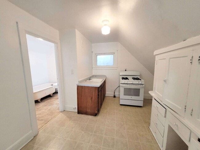 Photo - 604 9th St Unit UPPER