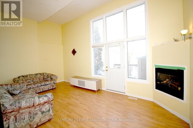 Photo - 1460 Limberlost Rd