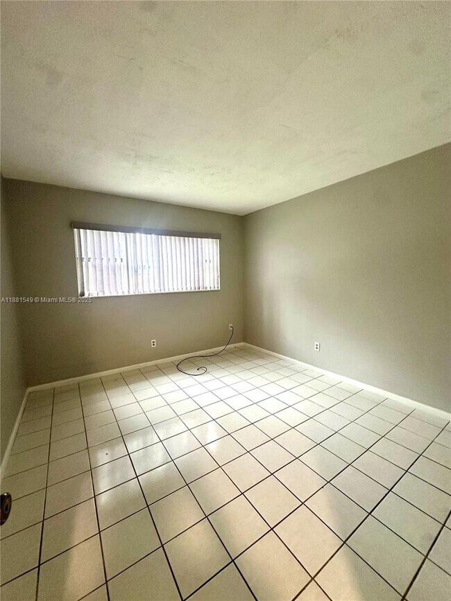 Photo - 250 Layne Blvd Unit 216