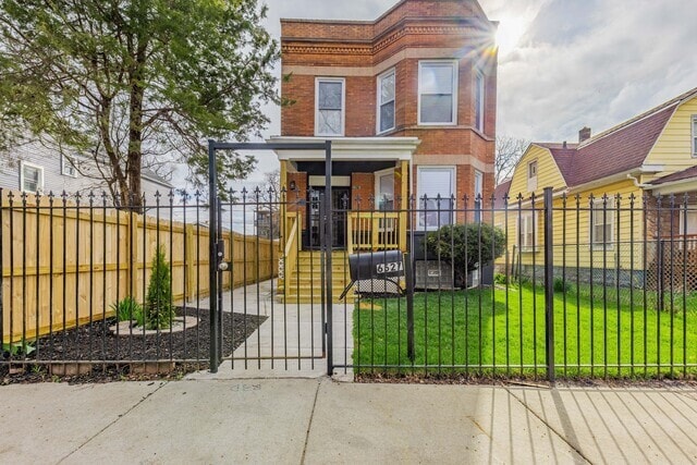 Building Photo - 6527 S Marshfield Ave