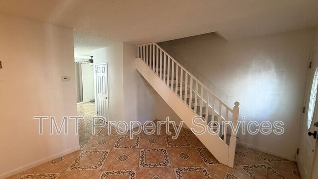 Photo - 714 Tanner Dr