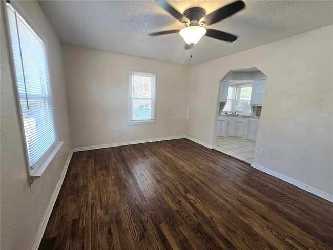 1129 NW 82nd St