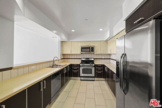 Photo - 11346 Iowa Ave Unit ph7