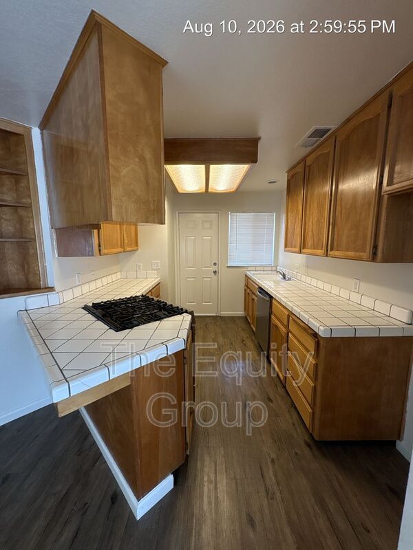 Photo - 983 N Lynora St