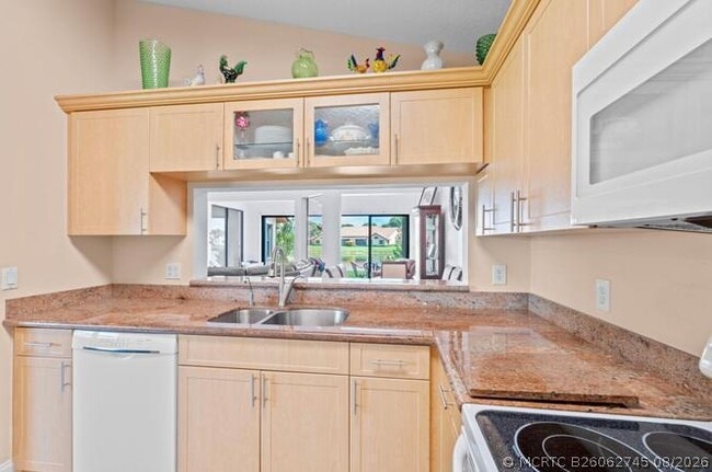 8486 Heather Pl