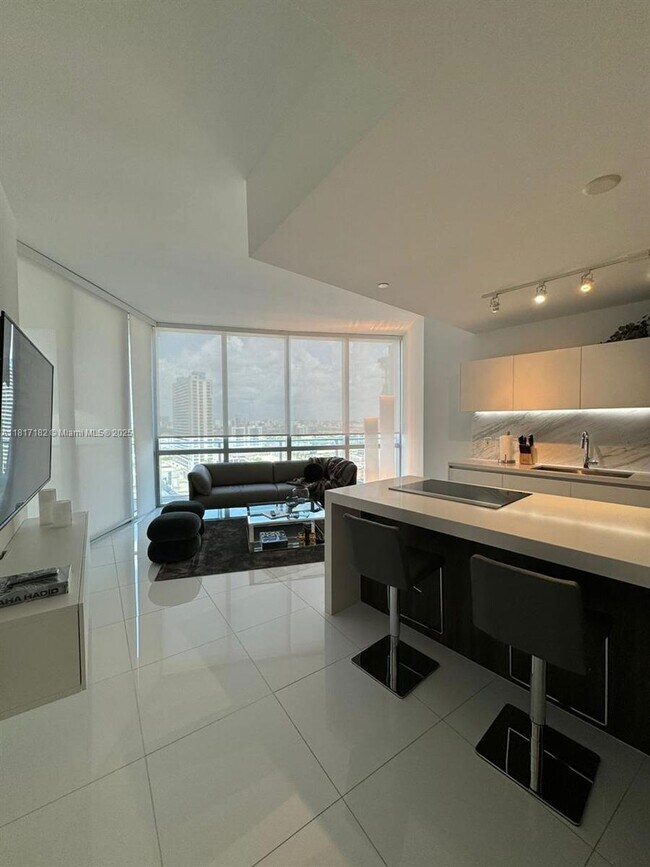 Photo - 851 NE 1st Ave Unit 1404