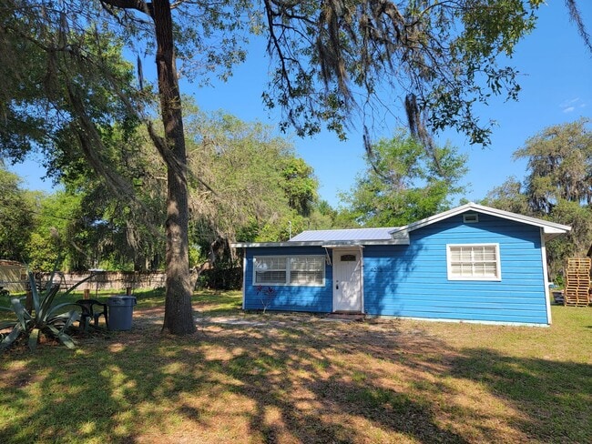 Building Photo - Adorable 2/1 in Hernando!!!