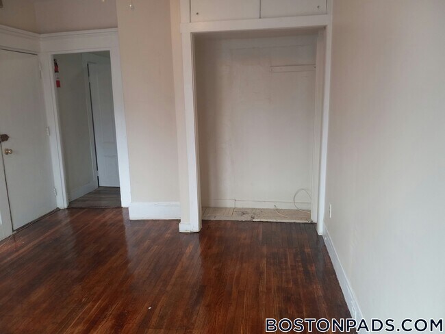 Photo - 94 River St Unit 2