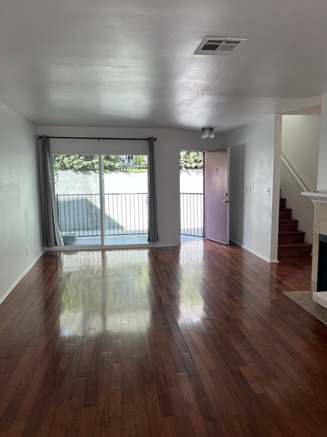 Photo - Laveta Terrace