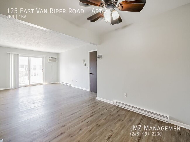 Photo - 125 E Van Riper Rd Unit Apt 7