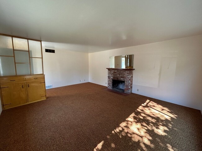 Photo - 135 West Ave