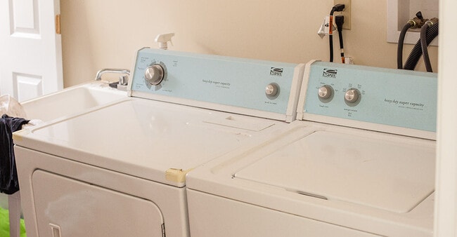 Photo - Southside Flats 4 Bedroom! Rooftop Deck! Central AC! Laundry Included!