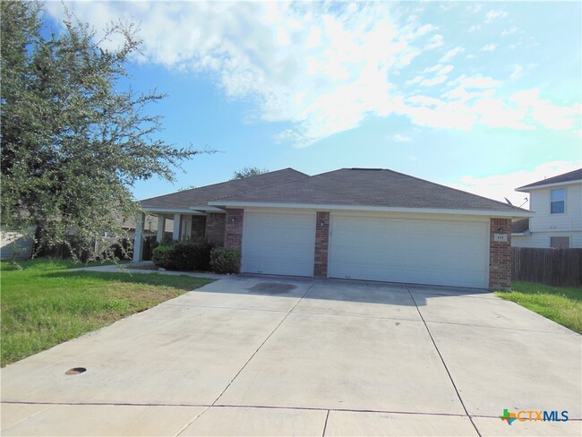 Building Photo - 455 Roadrunner Ave Rental