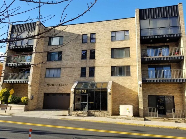 Building Photo - 9055 Palisade Ave Unit 43