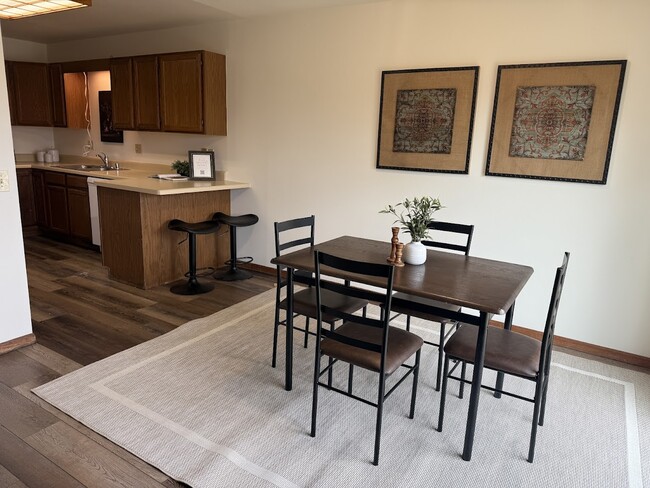 Building Photo - 903 Clarmar Dr Unit 1