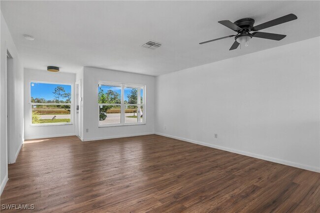 Photo - 1143 Joel Blvd