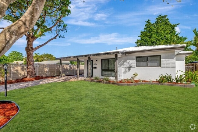 Building Photo - 4840 NE 5th Ave Rental