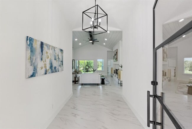 Photo - 418 Bedford Dr