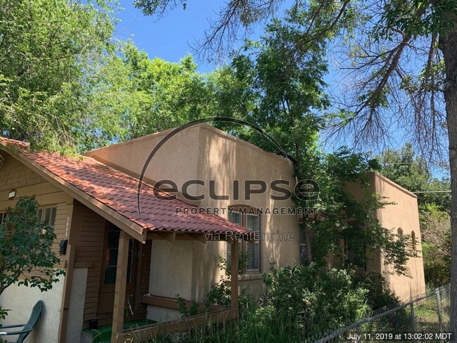 Building Photo - 204 Edison Ave