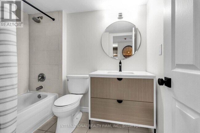Photo - 705 King St W Unit PH14