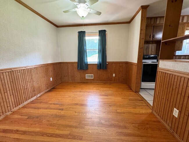 Photo - Roanoke County/ Vinton  3 Bedroom 1.5 Bath