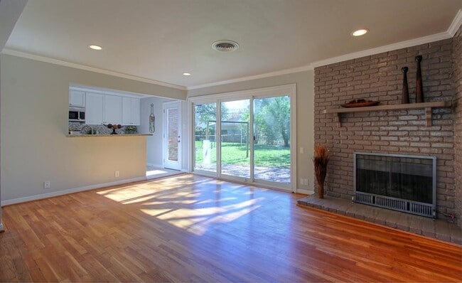 Photo - 5611 Arboles Dr
