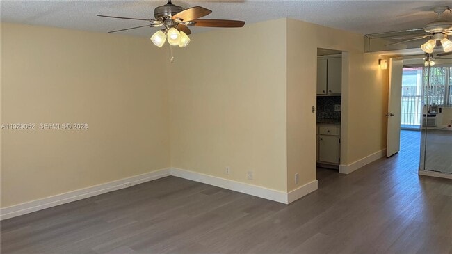 Photo - 200 SW 132nd Way Unidad 313L