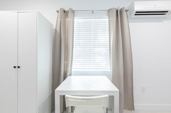 Photo - 1826 Jefferson St