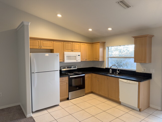 Photo - 701 E palm St