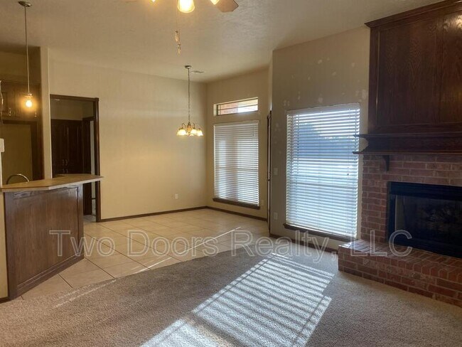 Photo - 617 Allison Ln