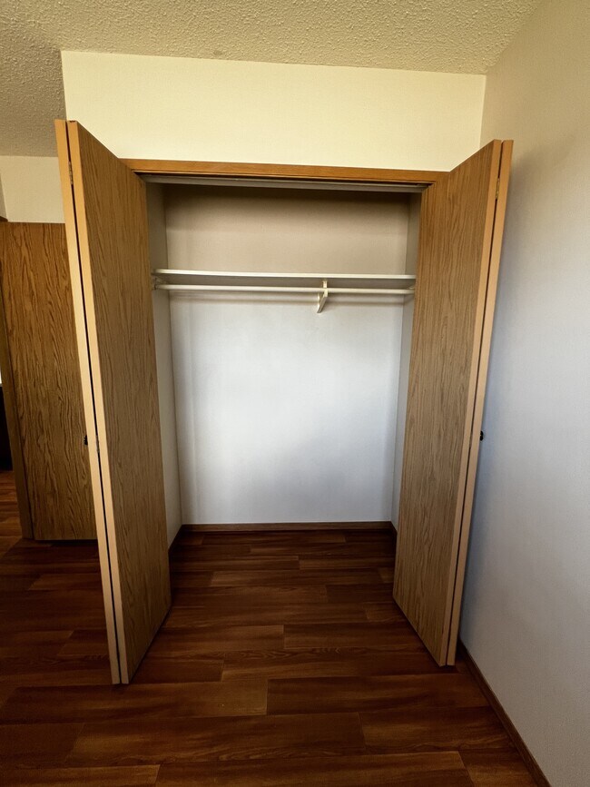 Photo - 5013 50 St Unit 308