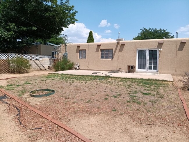 Photo - 3 Bedroom, 2-Bathroom in the NE Heights, Close to Everything.