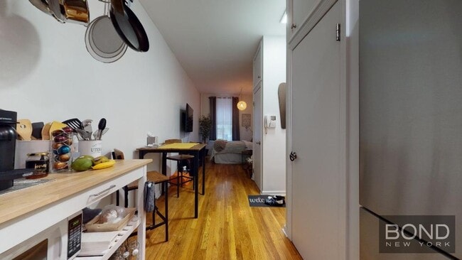 Building Photo - 313 E 93rd St Unit 1B Rental
