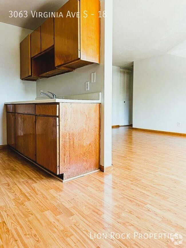 Building Photo - Cozy 1 bedroom in a Great St. Louis Park L... Unit 18 Rental