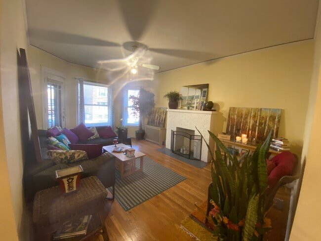 5614 N Wayne Ave Unidad GroundLevel