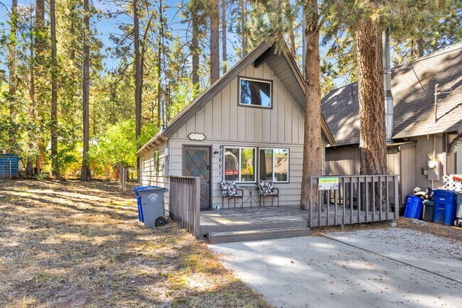 Remodeled 2 Bed / 1 Bath Near Bear Mountain & Golf Course