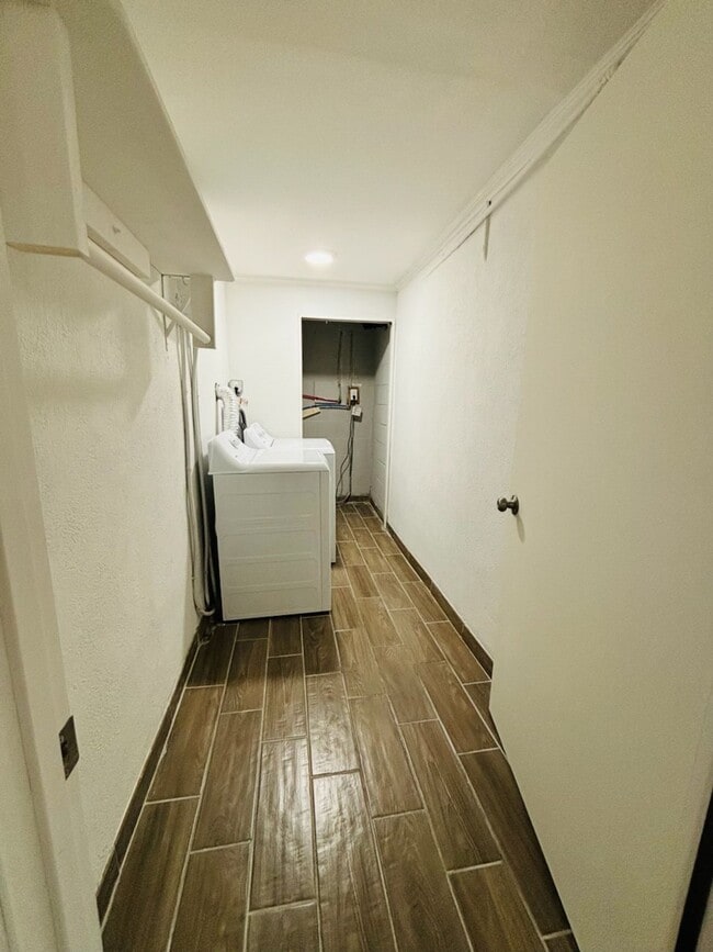 315 E 37th St Unit 315 E 37th St - Unit C