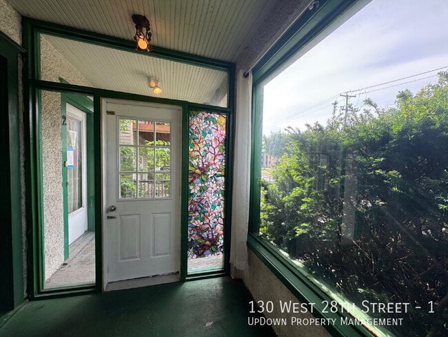Photo - 130 W 28th St Unidad 1