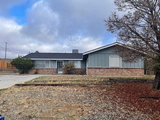 3+2 Golden Hills West COMING SOON! - 3+2 Golden Hills West COMING SOON! House