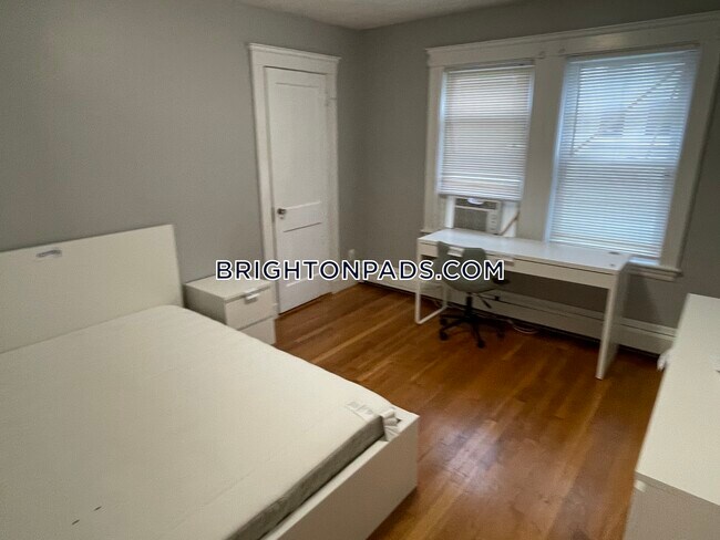 Photo - 28 Gerald Rd Unit 1