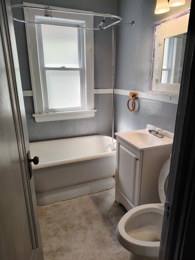 Photo - 11922-11924 Griffing Ave Unit 2