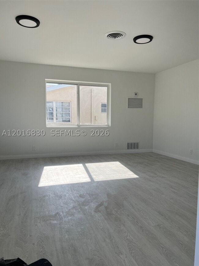 Photo - 1831 NE 56th St Unit 4