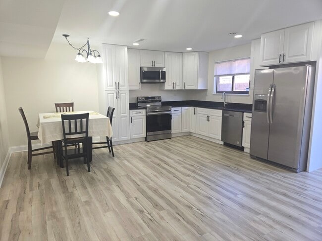 Photo - 1914 Heatherway Ln
