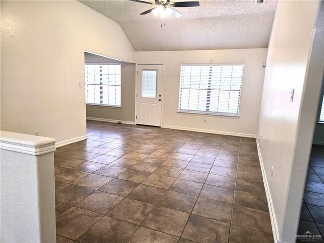 Photo - 26 E St